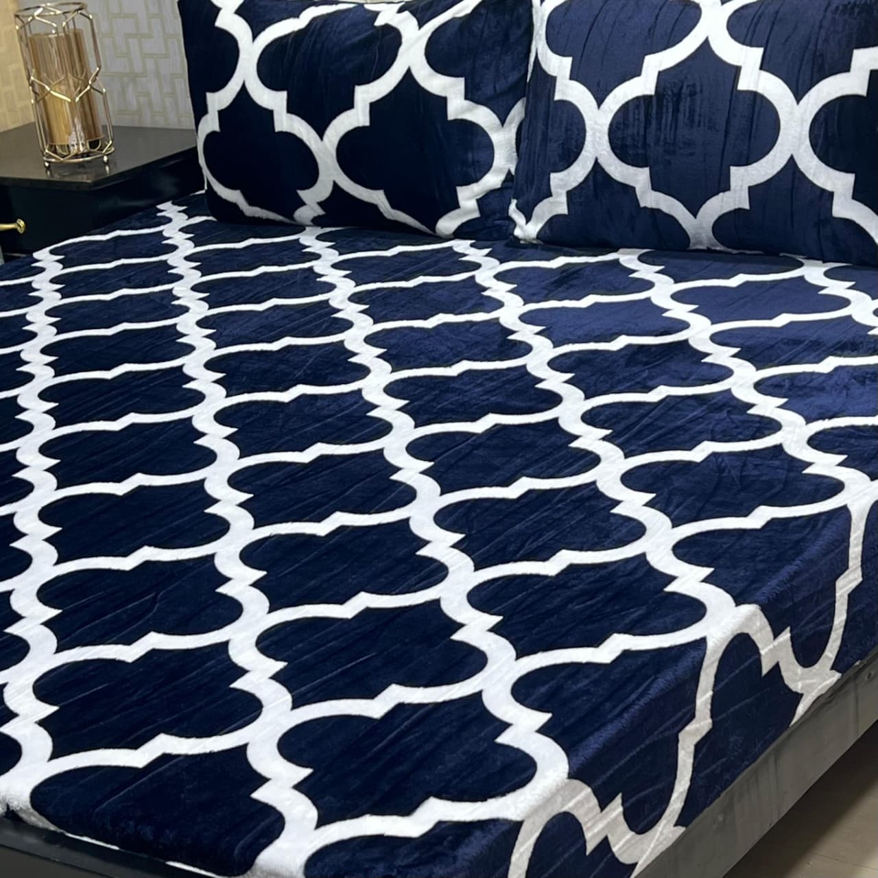 Winter Special Fleece King Size Bedsheet - B