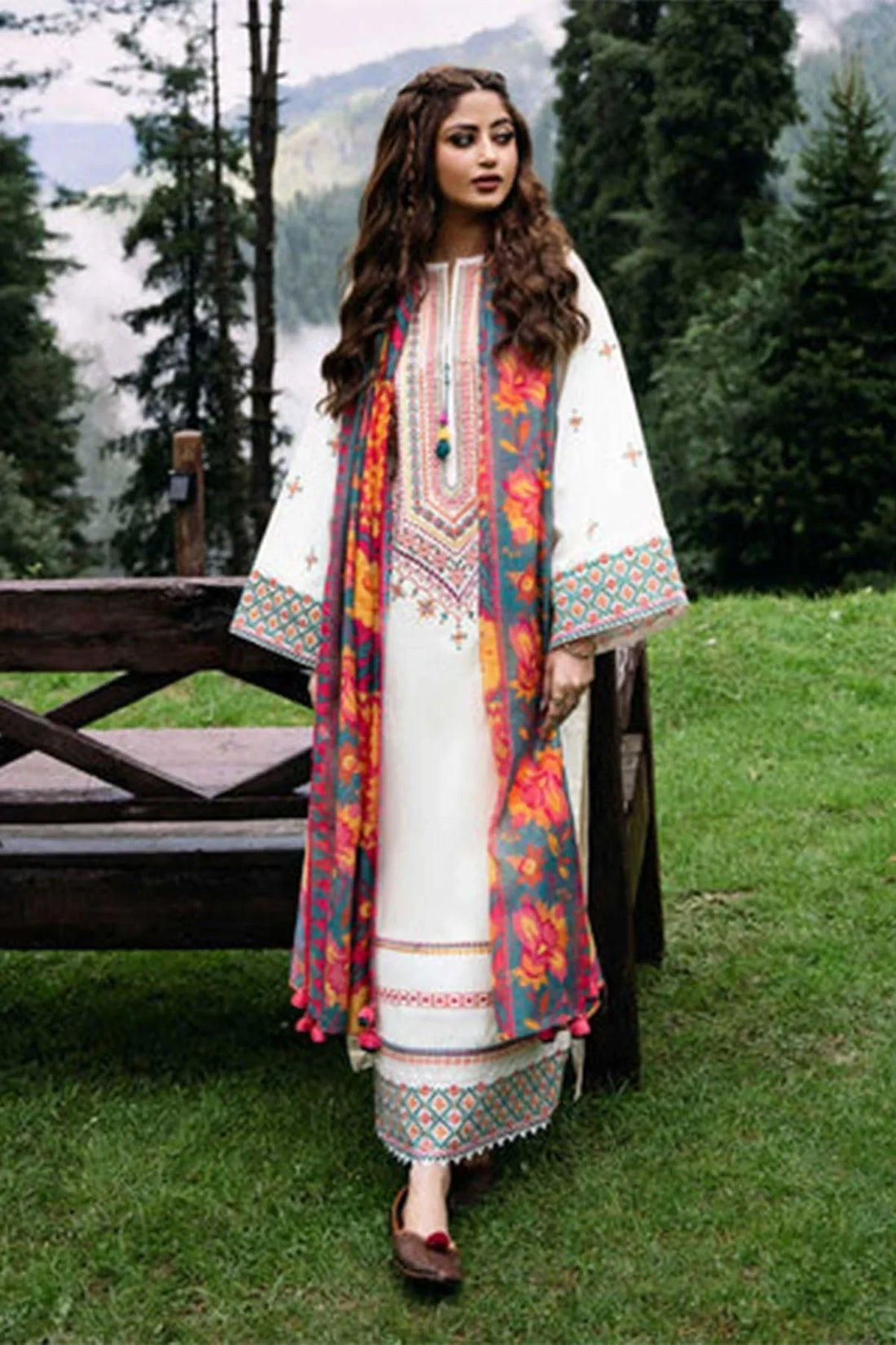 3PC  EMBROIDERED LAWN-ANS2222