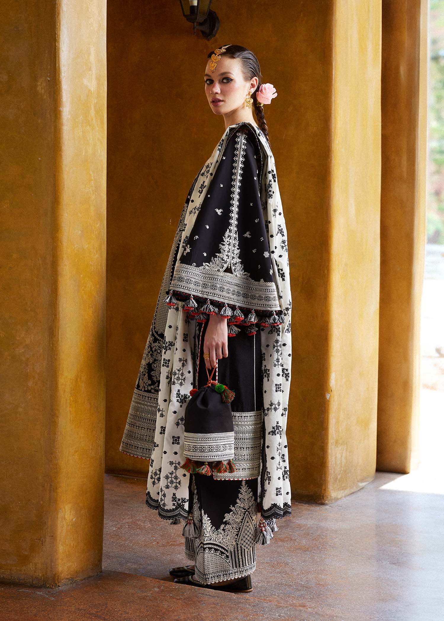 SHAMS 3PC EMBROIDERED LAWN - ANS1633