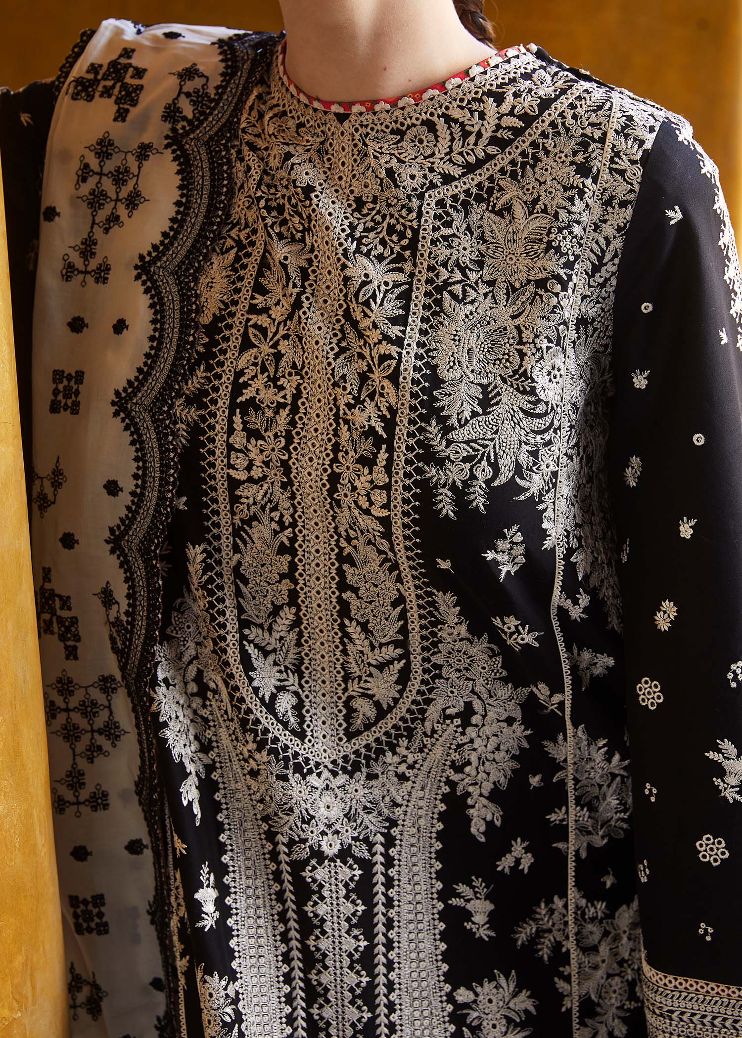 SHAMS 3PC EMBROIDERED LAWN - ANS1633