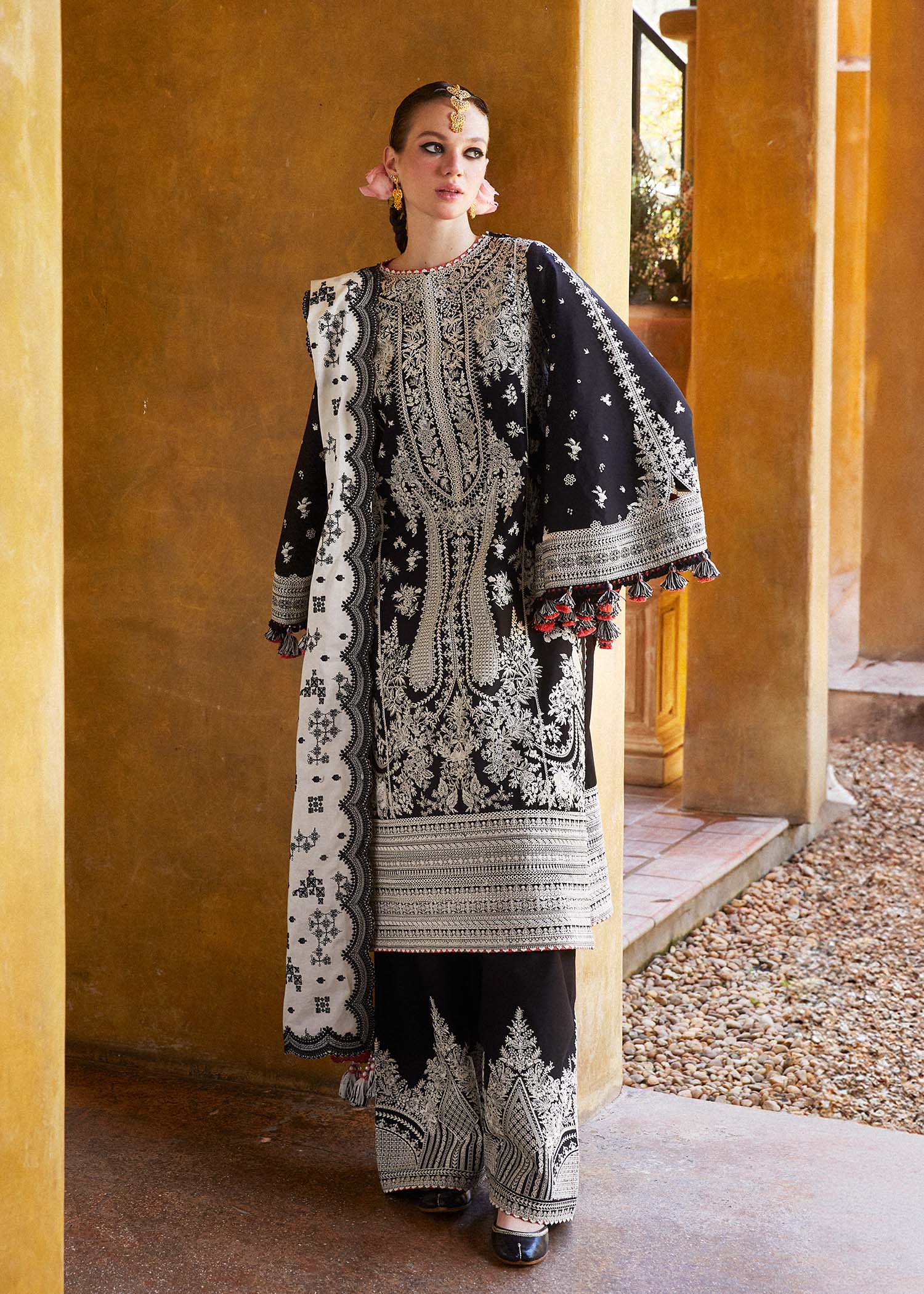 SHAMS 3PC EMBROIDERED LAWN - ANS1633