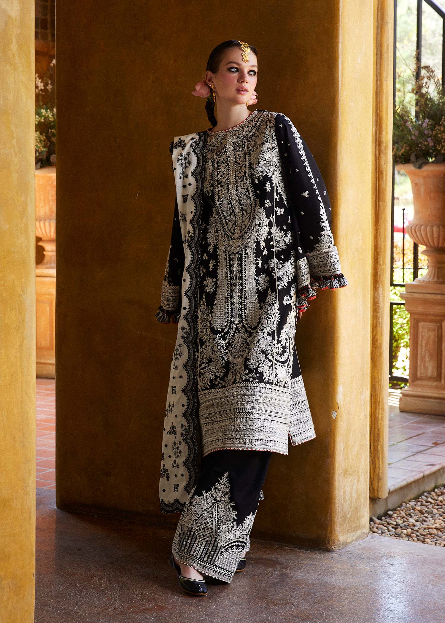 SHAMS 3PC EMBROIDERED LAWN - ANS1633