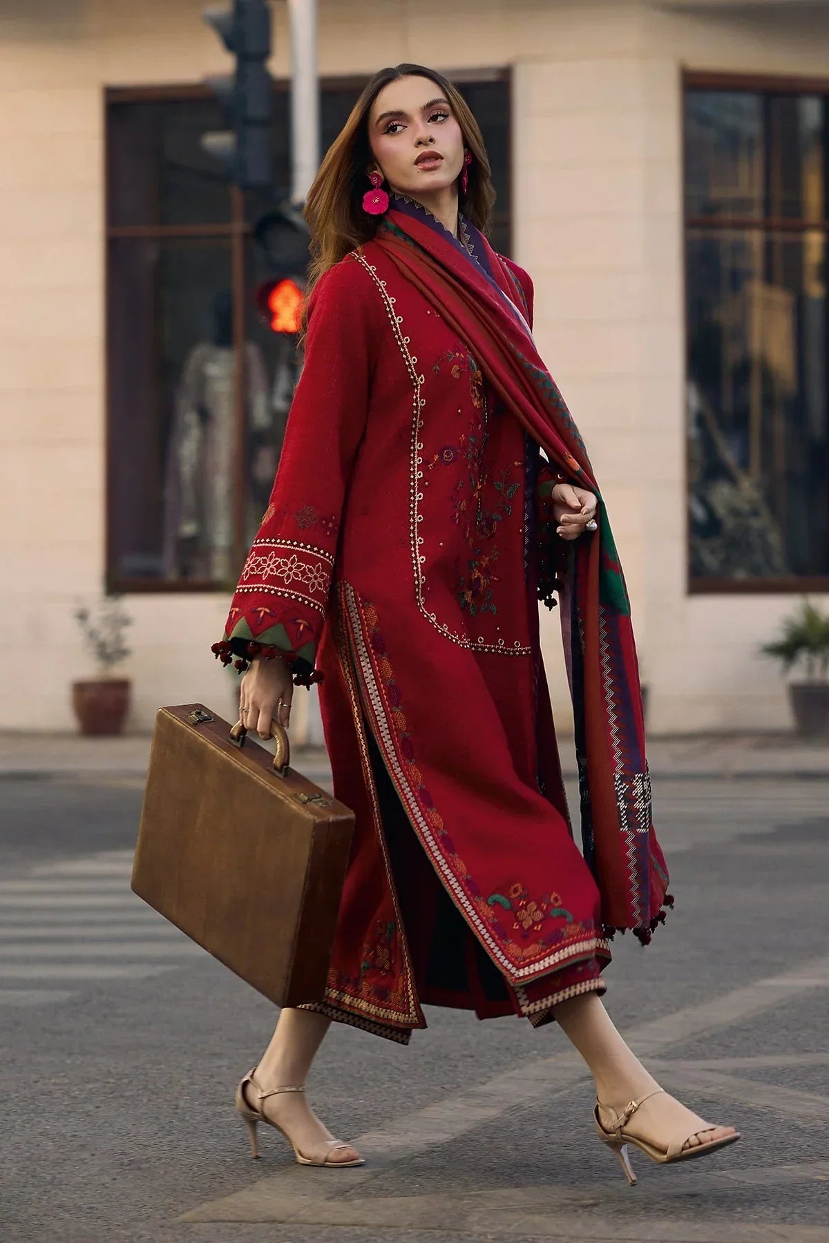 3PC  EMBROIDERED LAWN-ANS7777