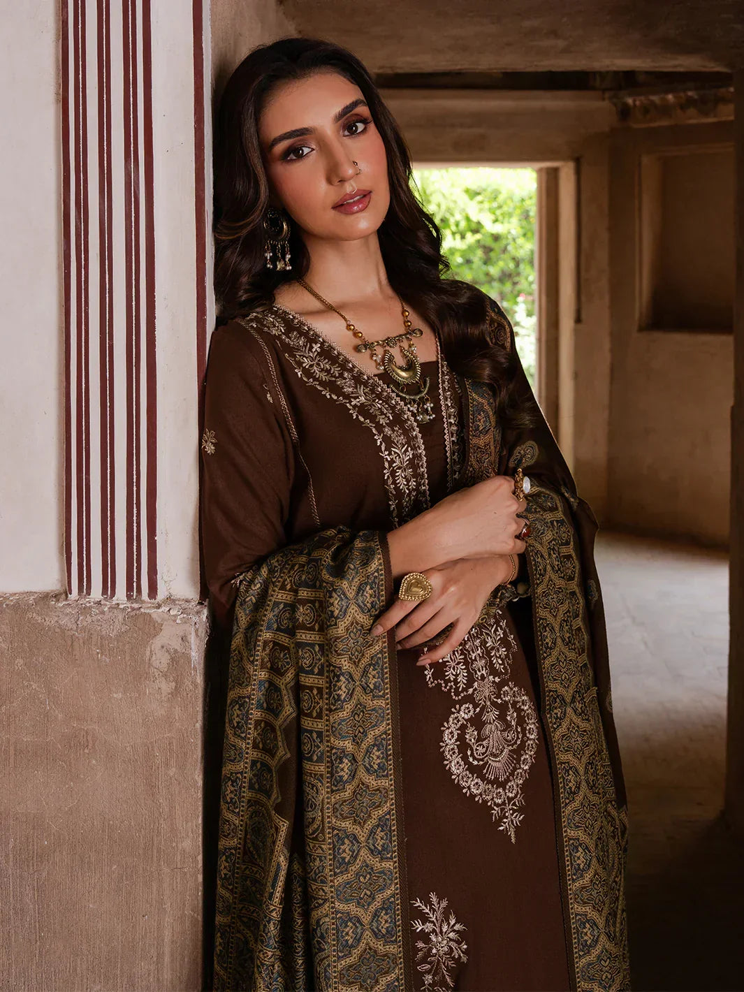 MANZIL- BG842
