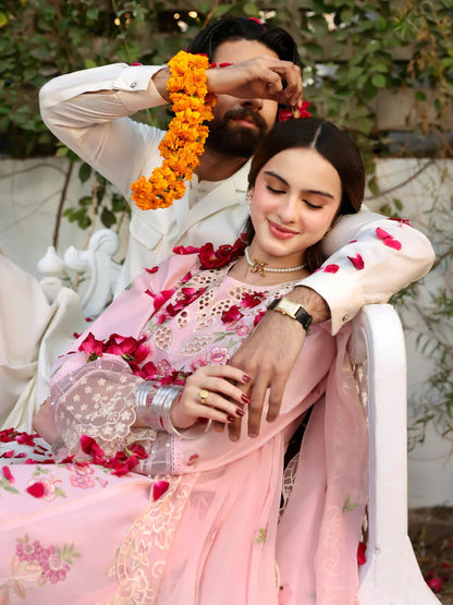 3PC EMBROIDERED LAWN SUIT - 6666