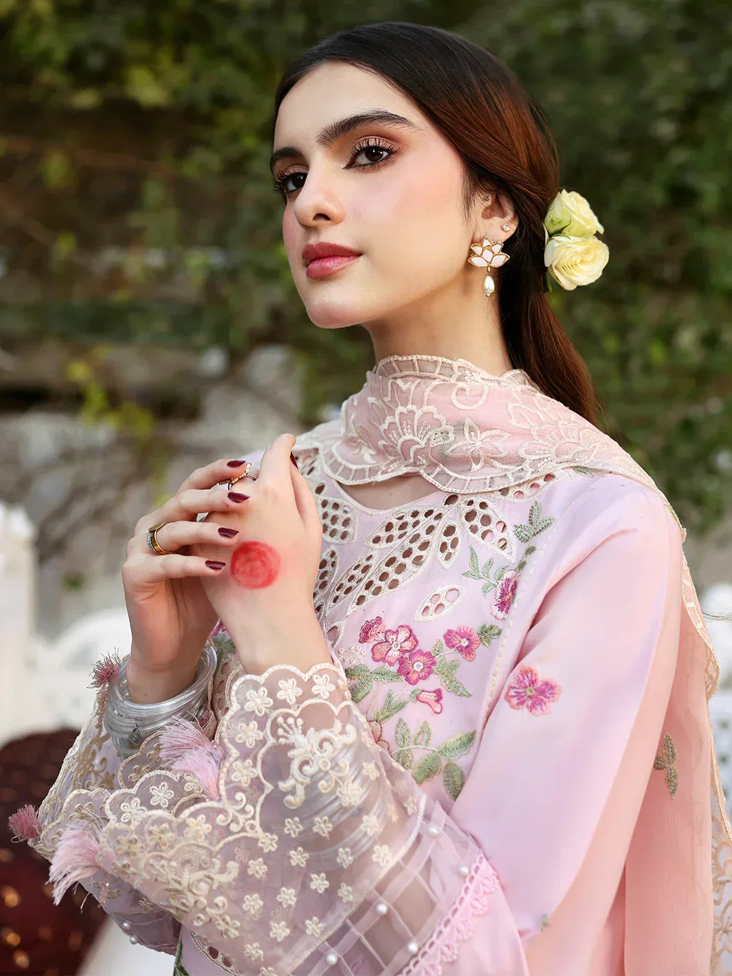 3PC EMBROIDERED LAWN SUIT - 6666