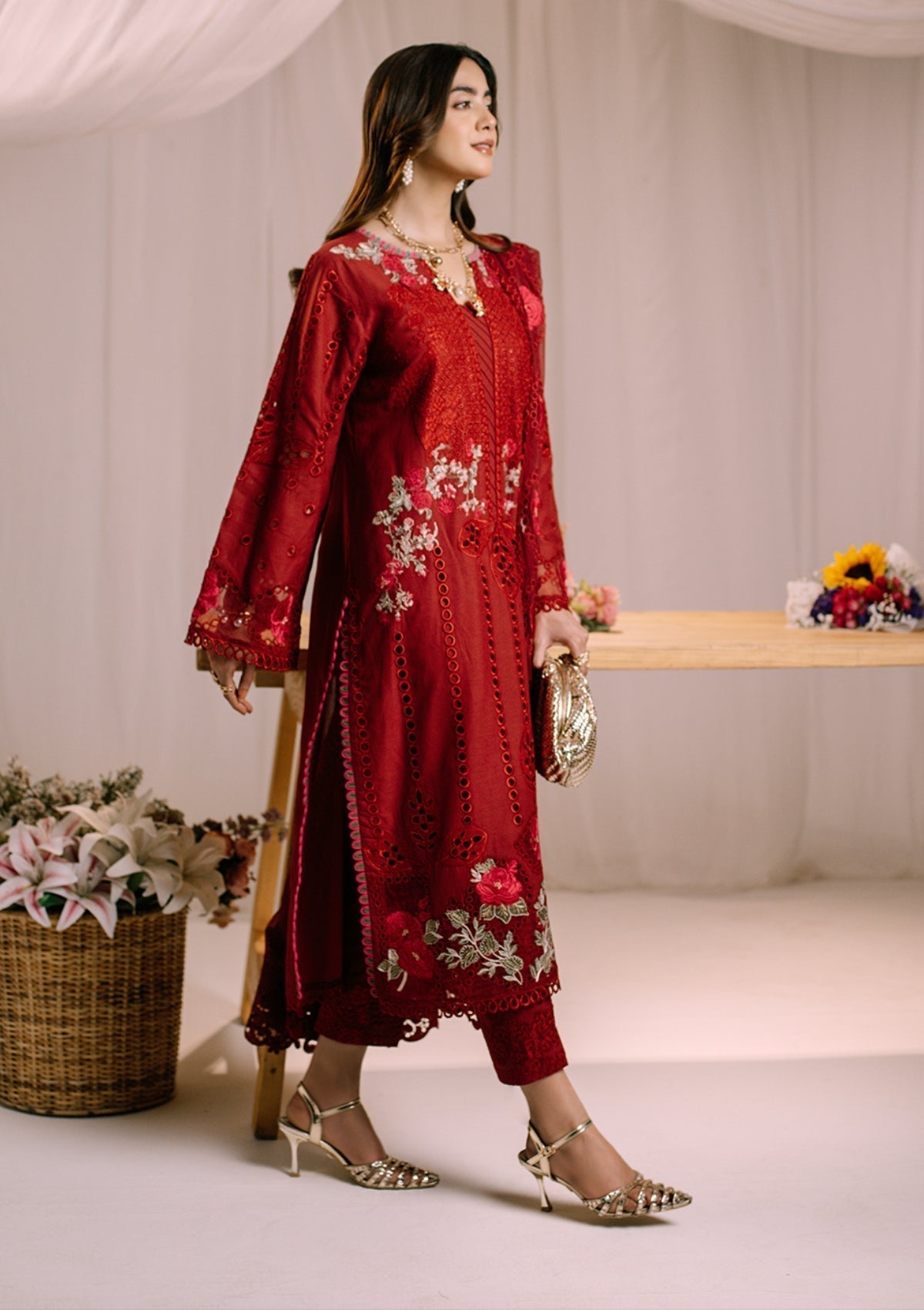 3 PC EMBROIDERED LAWN SUIT - ANS565