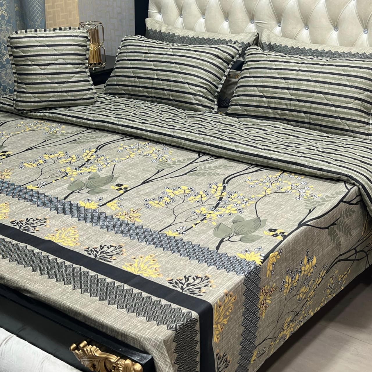 7Pc Printed Comforter Set -CS25