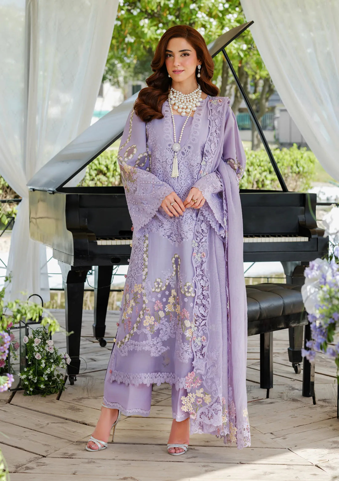 3PC EMBROIDERED LAWN SUIT - 6161